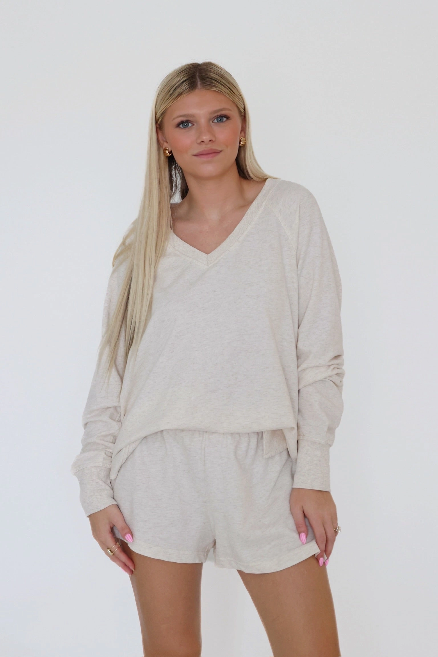 Weekender Short- Light Oatmeal Heather MinimalistDesign Versatile Design