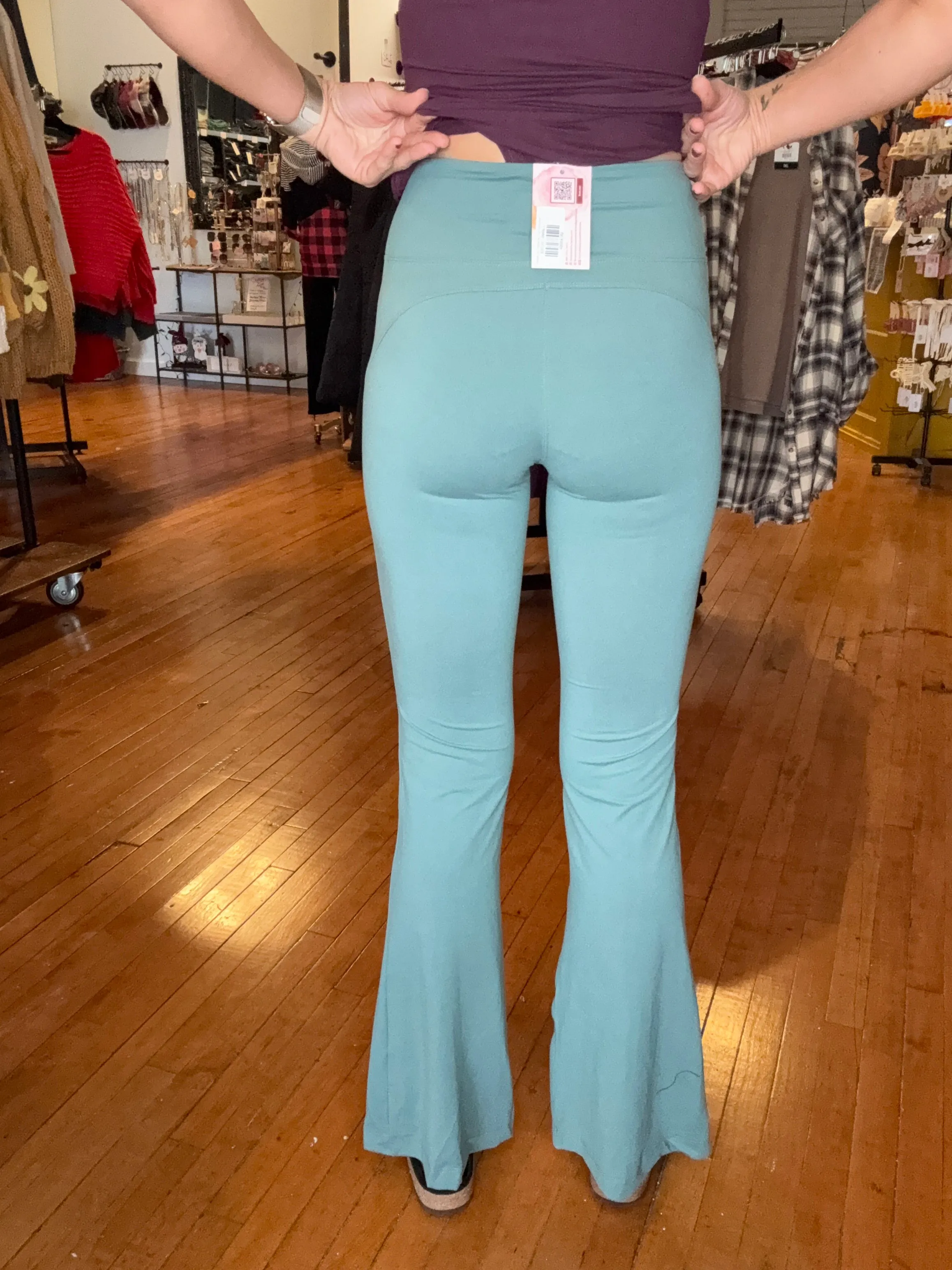 WELMA SLIT FRONT BUTTER YOGA PANTS -FERN GREEN