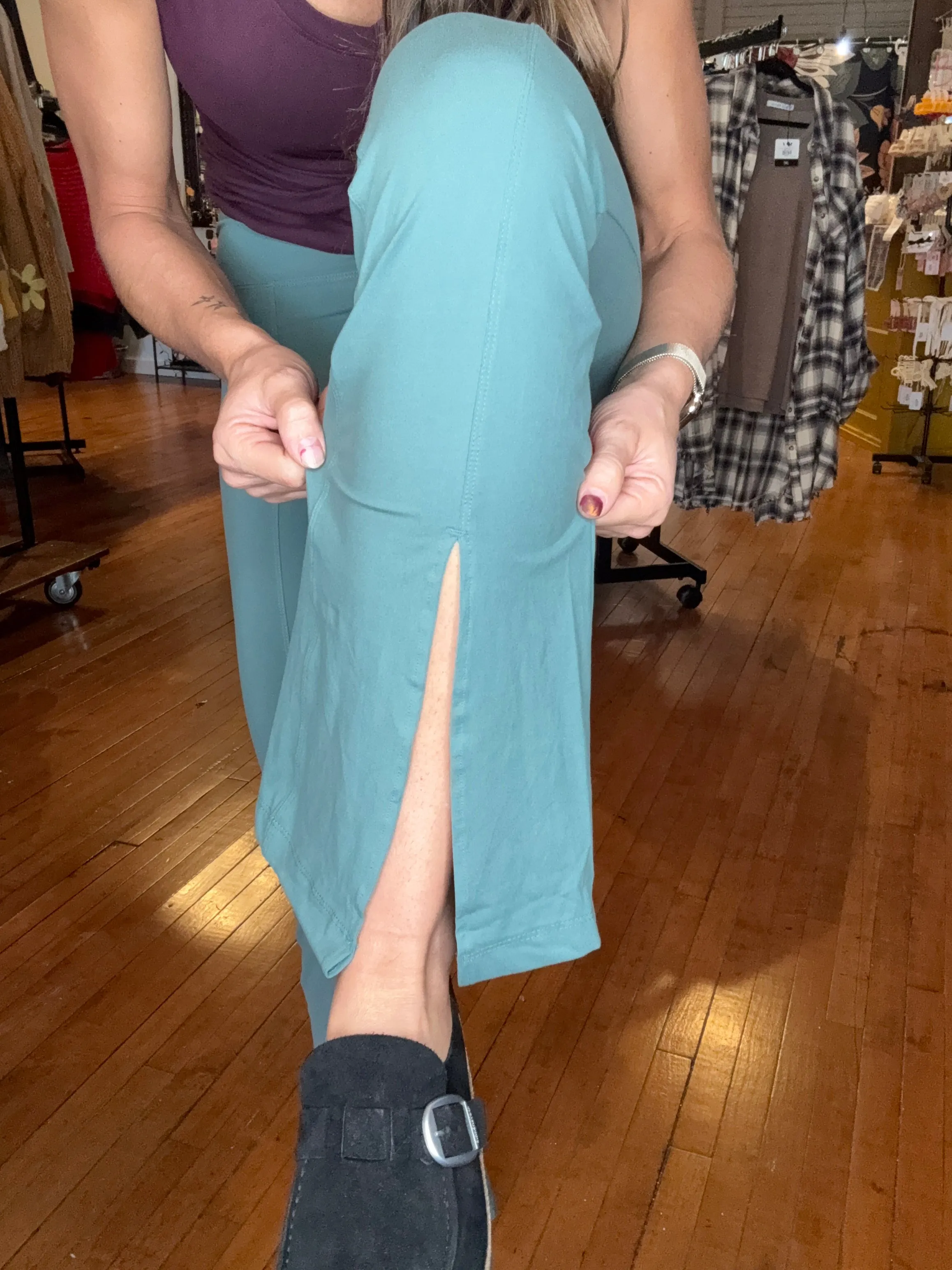 WELMA SLIT FRONT BUTTER YOGA PANTS -FERN GREEN