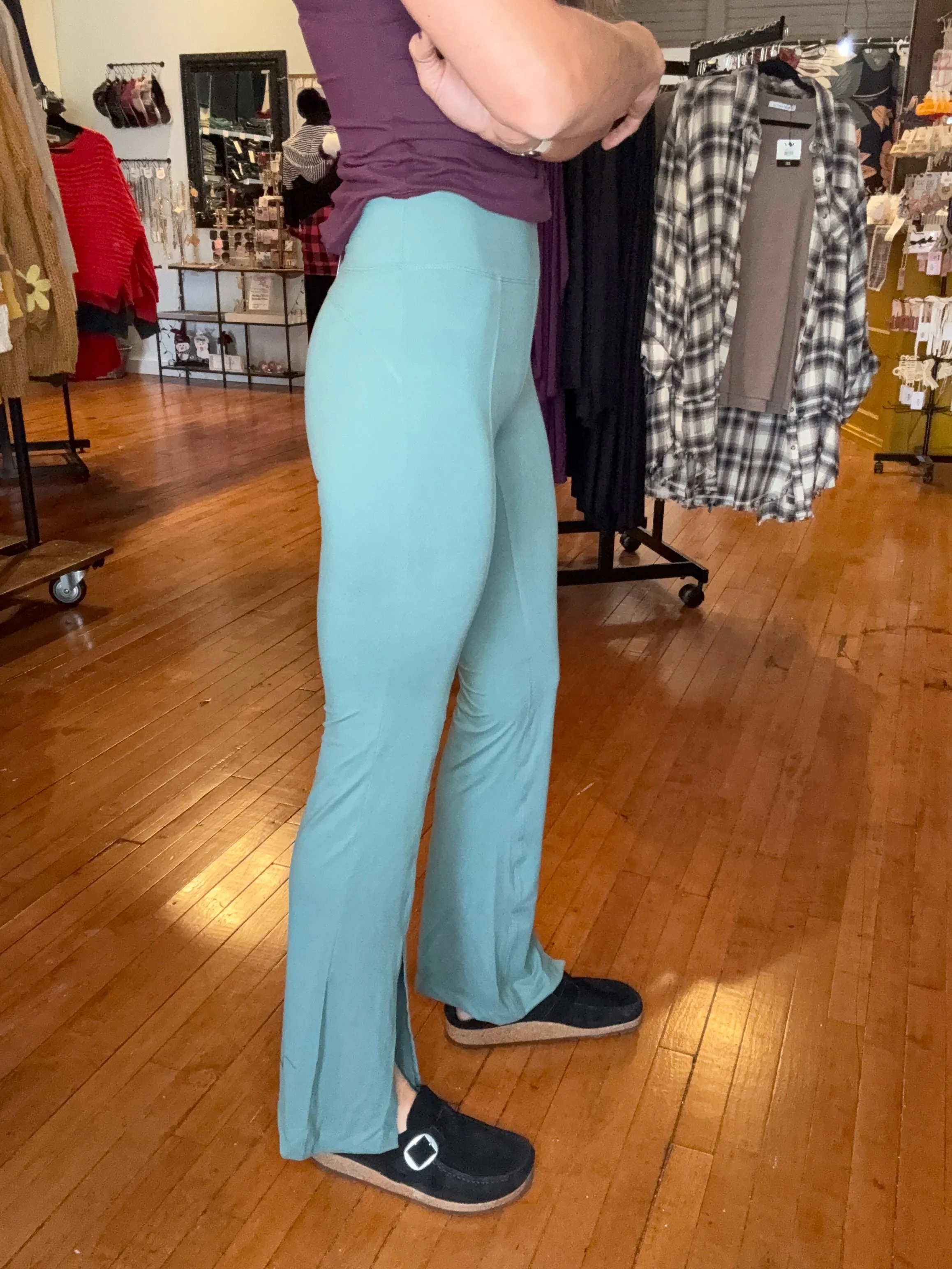 WELMA SLIT FRONT BUTTER YOGA PANTS -FERN GREEN