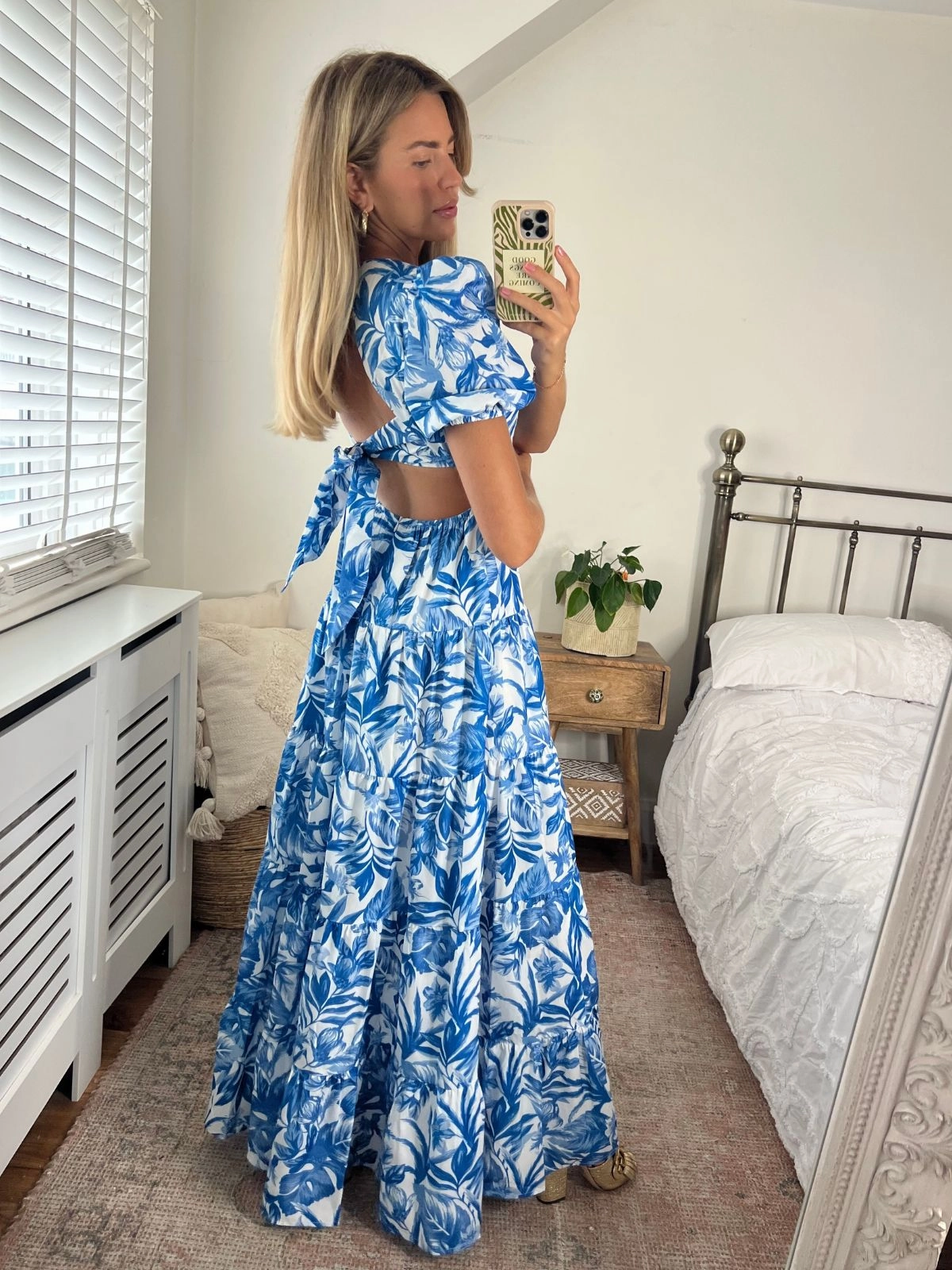 Zoe Tiered Cutout Maxi Dress / Blue Floral Stylish Wear
