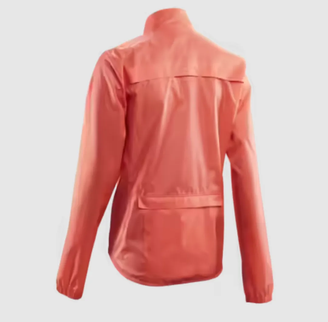 Women's cycling rainproof jacket 100 - coral