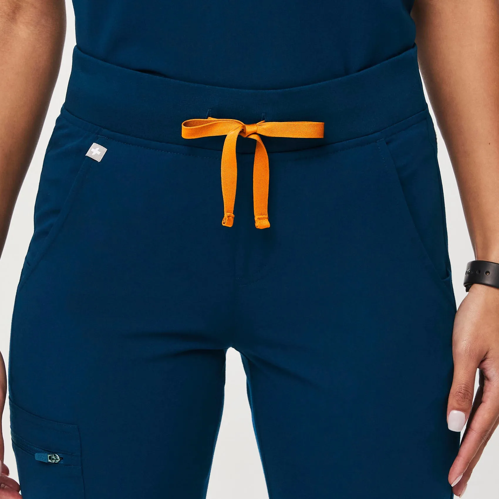 women's Deep Reef Zamora - Petite Jogger Scrub Pant™