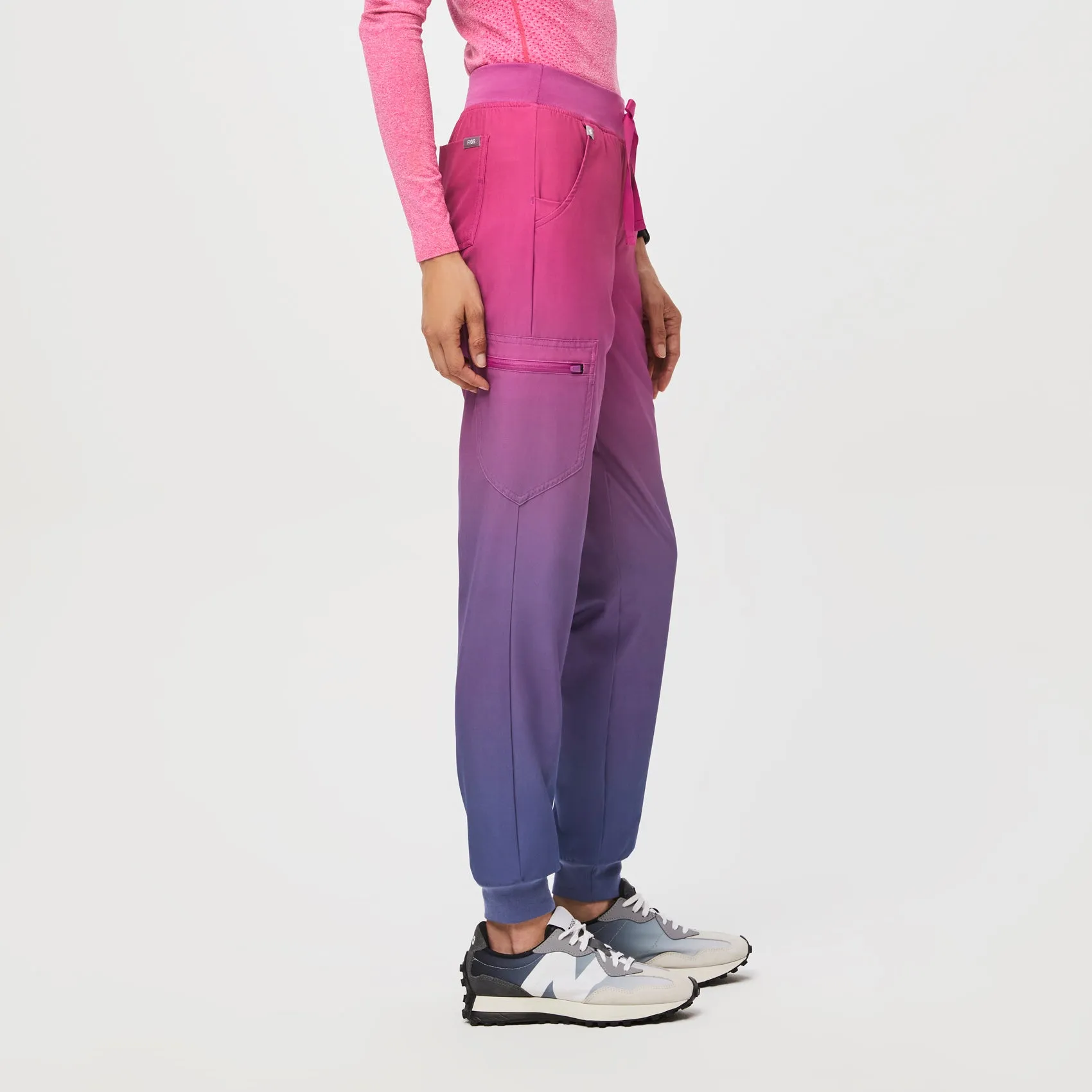 women's Sunset Zamora™ FREEx™ Lined - Petite Jogger Scrub Pants