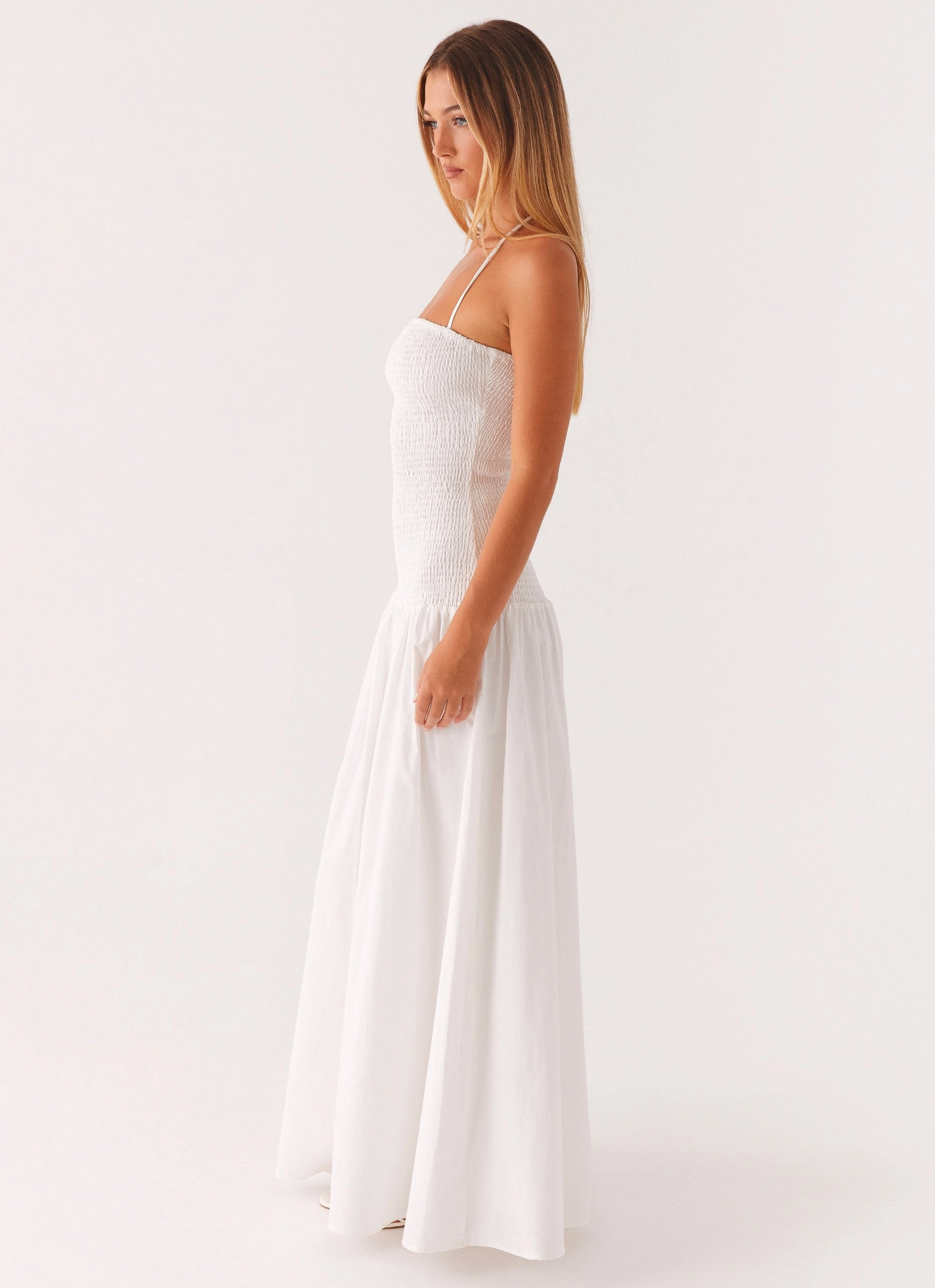 Zahra Maxi Dress - White Subtle Look