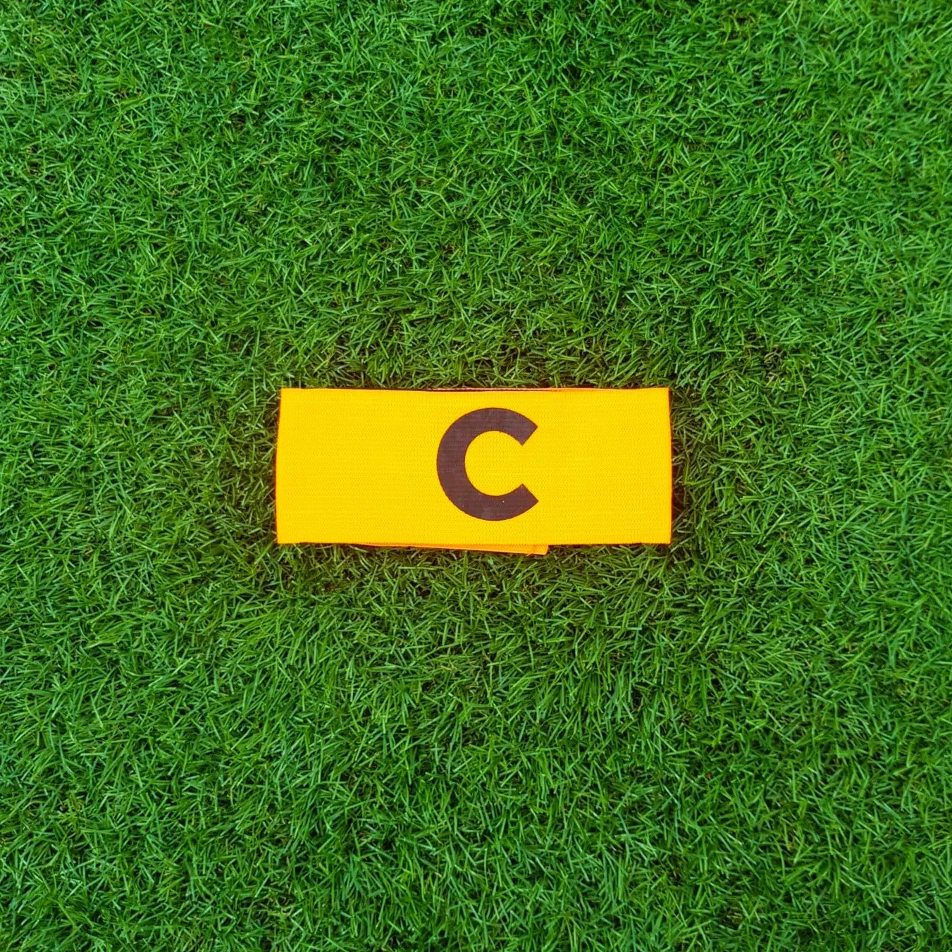 ZEEGO ELITE FOOTBALL CAPTAINS ARMBAND