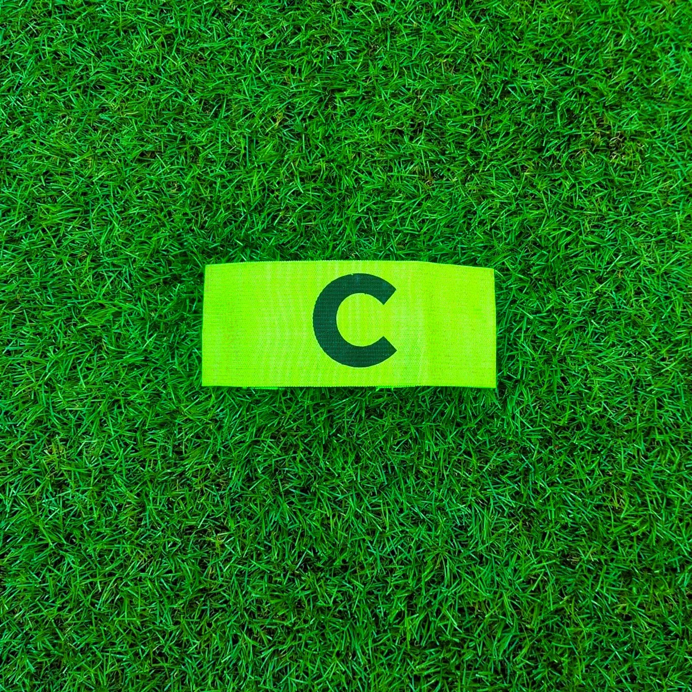 ZEEGO ELITE FOOTBALL CAPTAINS ARMBAND