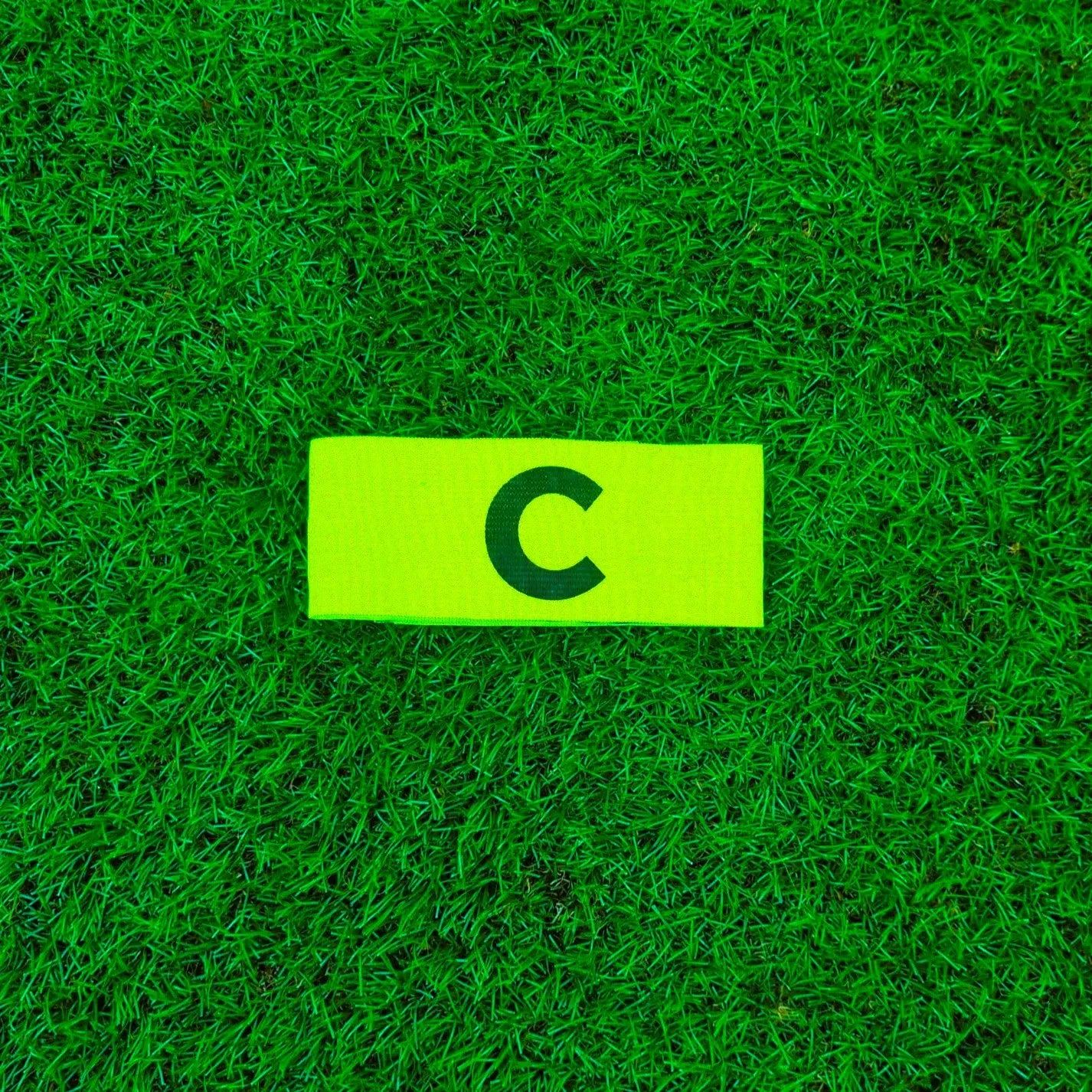 ZEEGO ELITE FOOTBALL CAPTAINS ARMBAND